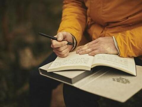 Book writing 400x300.jpg Book writing 400x300.jpg